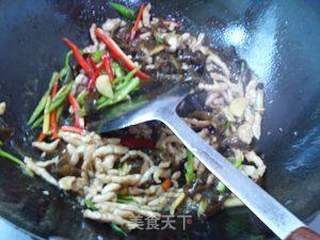 鱼香肉丝的做法步骤:7