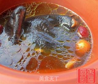 补血益气乌鸡汤的做法步骤:6