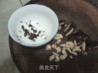 五香焖排骨的做法步骤：1