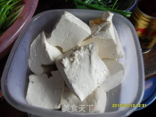 麻辣豆腐的做法步骤：1