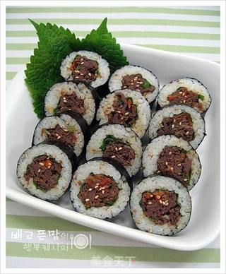 牛肉紫菜包饭的做法步骤:11