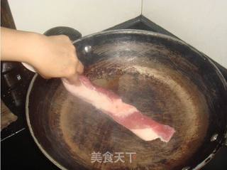 酥肉的做法步骤：1