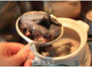 花旗参煲乌鸡的做法步骤:5