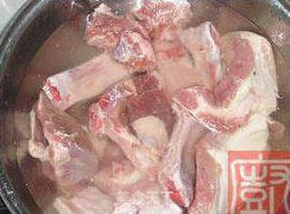 白激馍腊汁肉的做法步骤：1