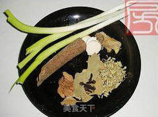 白激馍腊汁肉的做法步骤:3
