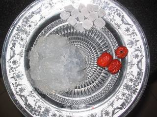 冰糖红枣燉燕窩的做法步骤:2