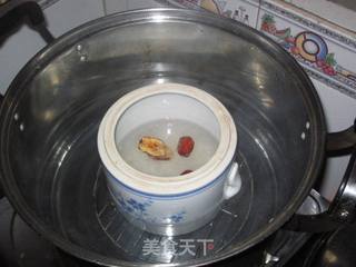 冰糖红枣燉燕窩的做法步骤:3