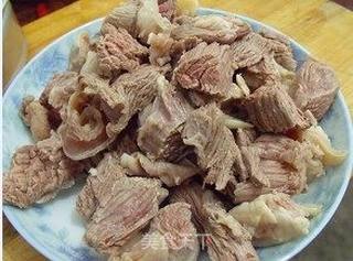富贵牛腩煲的做法步骤:3