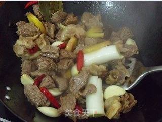 富贵牛腩煲的做法步骤:4