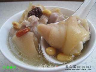 黄豆猪手汤的做法步骤:6