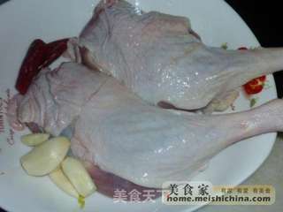酱烧鸭腿的做法步骤：1