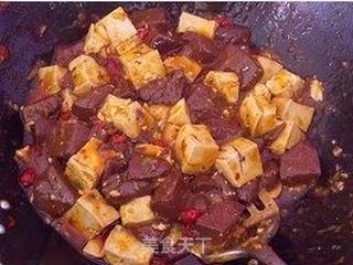 川香双色豆腐的做法步骤:5