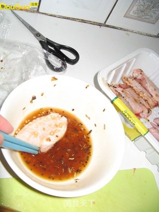 伏特加烤鸡翅的做法步骤:2