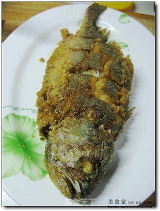 香酥酸甜黄鱼的做法步骤:7