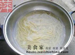 热干面的做法步骤:8