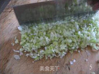 白菜馅饺子的做法步骤:5