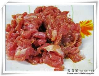 苦瓜炒牛肉的做法步骤:2
