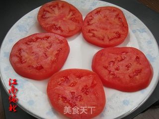 面包粉炸番茄的做法步骤：2