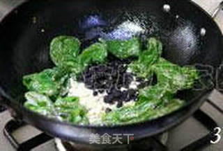 干豆豉煎虎皮青椒的做法步骤:3
