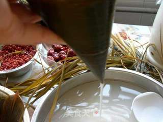 枣豆糯米粽的做法步骤:4