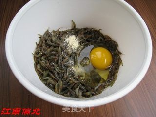 酥炸小虾米的做法步骤:5