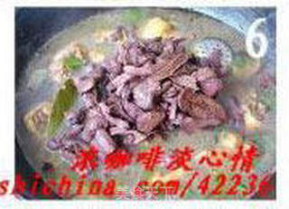 小鸡炖蘑菇的做法步骤:6