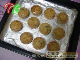 中秋广式月饼的做法步骤:14
