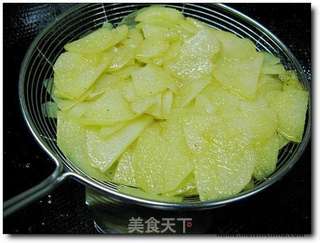 干煸土豆片的做法步骤:5
