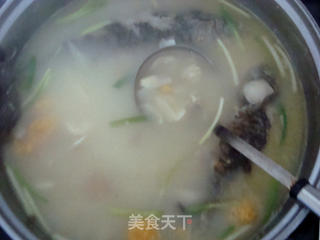 鲫鱼百合汤的做法步骤:5