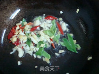 姜葱炒花蛤的做法步骤:4