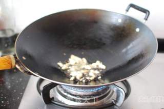 南宁特色“老友炒粉”的做法步骤：5