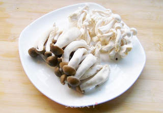 一道凉菜——凉拌双菇的做法步骤:3