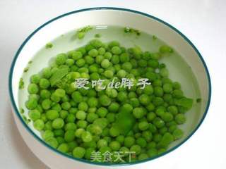 豌豆卤肉饭的做法步骤：1