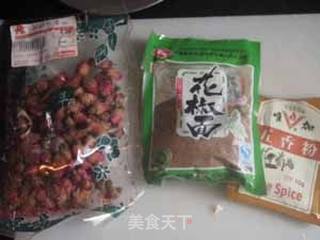 玫瑰花香红烧肉的做法步骤：3