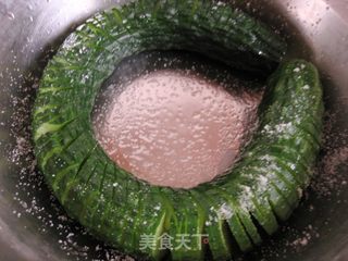 呛拌蓑衣黄瓜的做法步骤:3