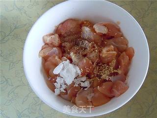 异国风味--咖喱鸡肉饭的做法步骤:2