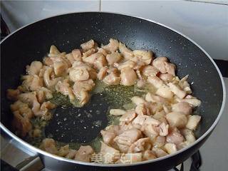 异国风味--咖喱鸡肉饭的做法步骤:7