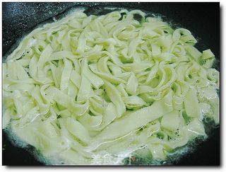 主食:胡萝卜面+莴笋面的做法步骤:7