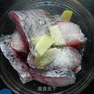 红烧鱼块的做法步骤:2