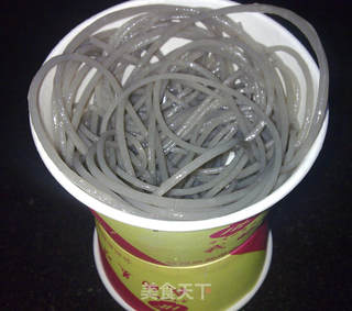 肥肠酸辣粉的做法步骤:2