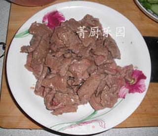 香嫩彩椒爆牛肉的做法步骤：5