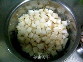 瑶柱鲍鱼汁烧双孢菇口蘑山药的做法步骤：3