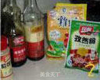 孜然味的猪肉干的做法步骤:2