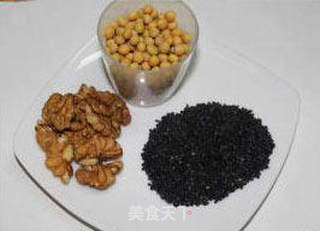 芝香核桃豆浆的做法步骤：1