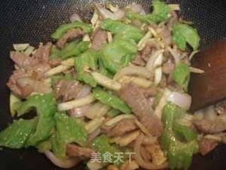 黑椒苦瓜牛柳的做法步骤：12