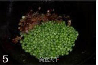 腊肉烩豌豆的做法步骤:5
