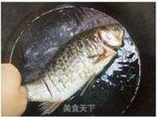 豆瓣全鱼的做法步骤:2