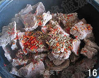 秘制牛肉干的做法步骤:16