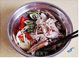 一鱼两吃----拌鱼肉+鱼骨汤的做法步骤:5