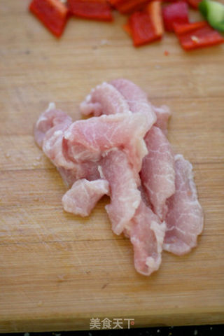 脆皮黄瓜炒肉的做法步骤:3